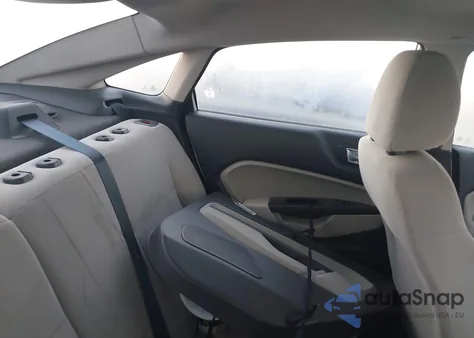 2014 Ford Fiesta Se z USA, uszkodzony, nr VIN 3FADP4BJ4EM234470